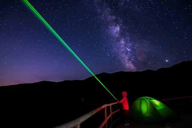 星空真人-✅夜幕之下、相信作答落实解释